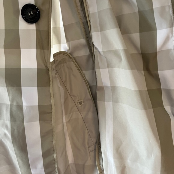 BURBERRY TRENCH PACKABLE COAT SIZE 6 WOMEN- check pattern grey white tan - Picture 14 of 15